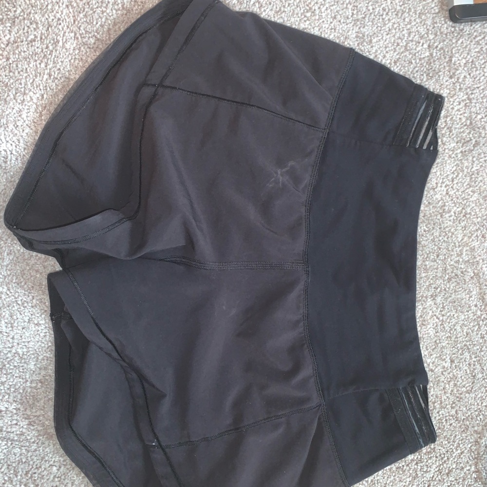 lululemon black speed up shorts